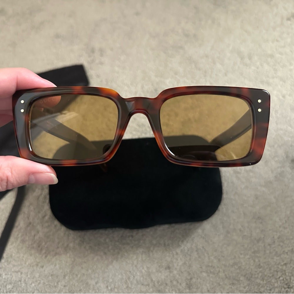 Gucci Brown Tortoise Shell Square Sunglasses with Velvet Case and Dust Bag - Picture 2 of 13
